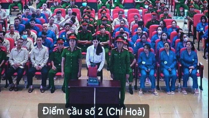 An Tây tại phòng xử án. Ảnh chụp qua màn hình.
