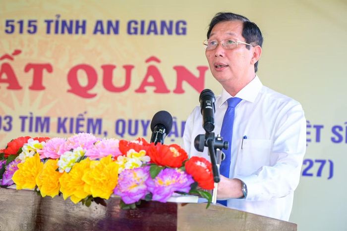 Ông Lê Văn Phước - Phó Chủ tịch UBND tỉnh, Trưởng Ban Chỉ đạo 515 tỉnh An Giang, ghi nhận, biểu dương những kết quả Đội K92, K93 đạt được trong thời gian qua. "Tìm kiếm, quy tập và hồi hương hài cốt liệt sĩ là nhiệm vụ chính trị đặc biệt quan trọng, thể hiện đạo lý 'Uống nước nhớ nguồn', 'Đền ơn đáp nghĩa' của dân tộc", ông Phước gửi gắm.