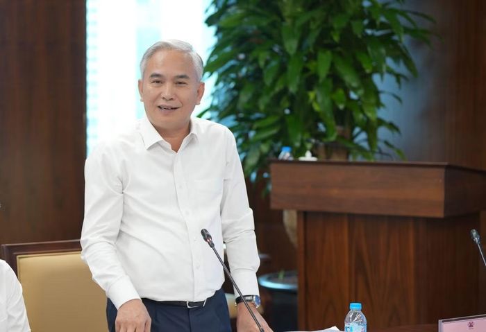 Tổng giám đốc Tập đoàn Vũ Anh Tuấn kết luận cuộc họp.