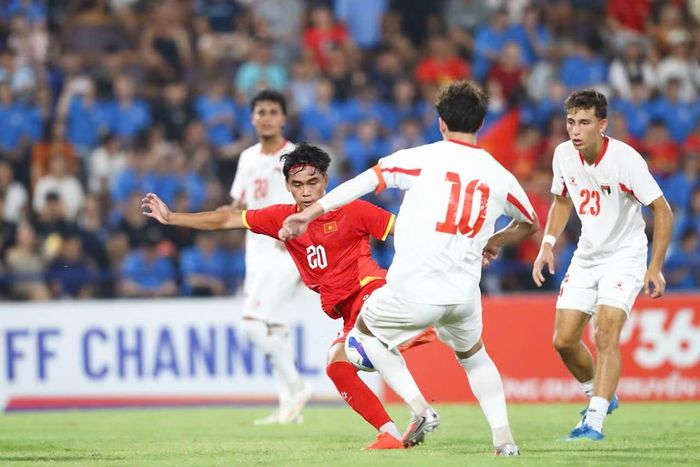 U20 Việt Nam thua U20 Palestine do bỏ lỡ hàng loạt cơ hội