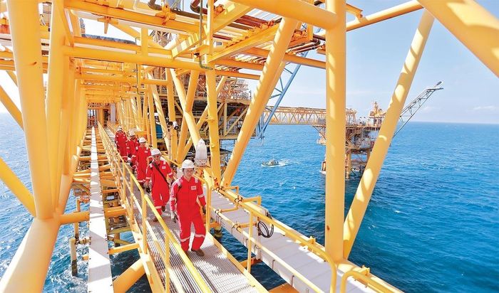 Người lao động Cửu Long JOC trên giàn Sư Tử Trắng