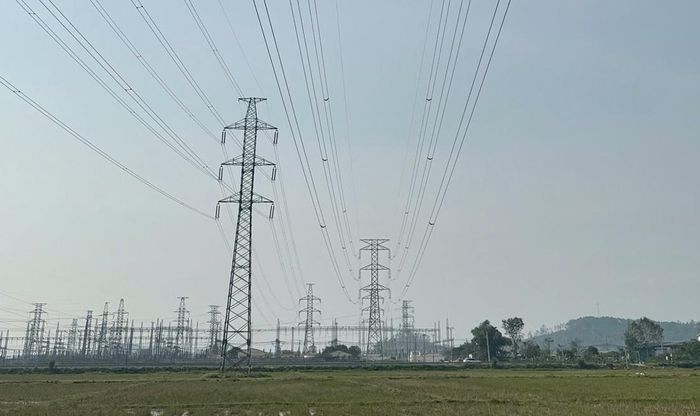 Đường dây 220kV phục vụ nhập khẩu điện từ Lào về Việt Nam.