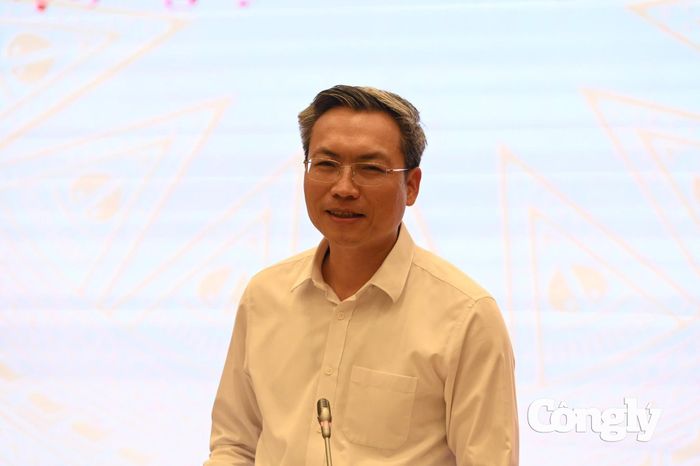 Thiếu tướng Nguyễn Quốc Toản thông tin vì sao Huấn Hoa Hồng bị khởi tố về tội danh lừa đảo.