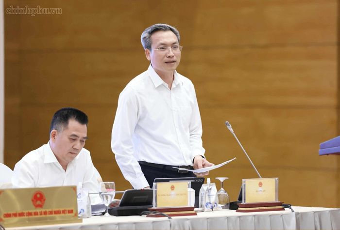 Thiếu tướng Nguyễn Quốc Toản - Chánh Văn phòng, Người phát ngôn Bộ Công an thông tin về cao điểm 100 ngày giải quyết điểm nghẽn chuyển đổi số hệ thống chính trị. (Ảnh: chinhphu.vn)