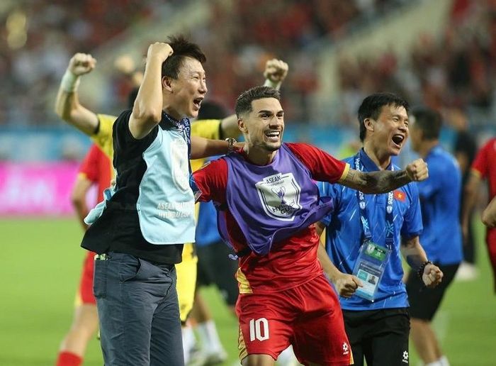 Kèm theo đó là hàng loạt thách thức nhìn thấy của HLV Kim Sang Sik