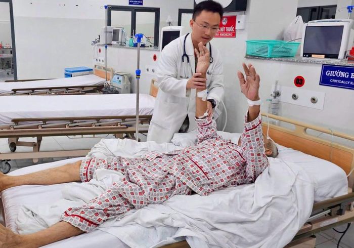Trường hợp đột quỵ thứ 7 tại Côn Đảo được Bệnh viện Nhân dân 115 hỗ trợ điều trị. Ảnh: BSCC.