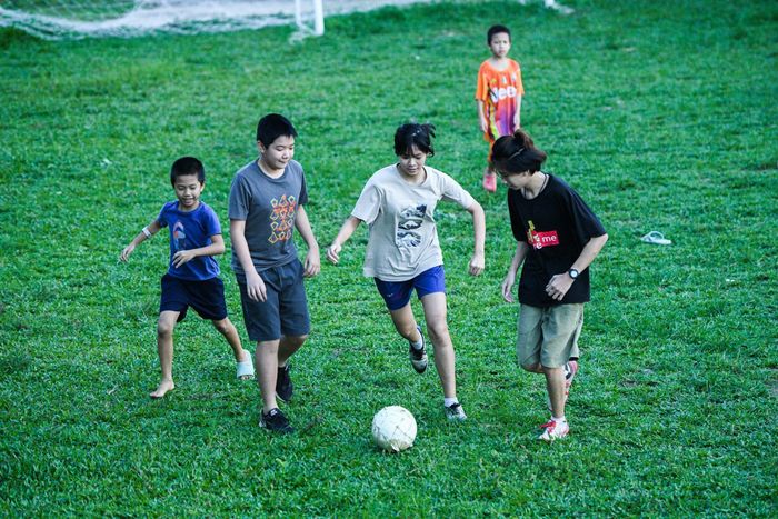 Theo các chuyên gia, đề xuất hỗ trợ gia đình sinh hai con gái cần được đặt trong toàn bộ chiến lược kiểm soát mất cân bằng giới tính khi sinh. Ảnh: Thạch Thảo