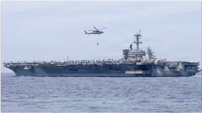 Tàu sân bay USS Abraham Lincoln trước ...