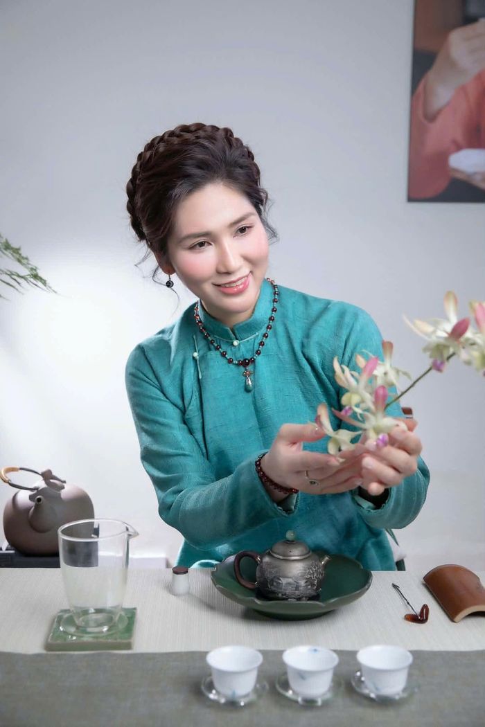 NSƯT Như Huỳnh trở về nhà sau công việc và sống với một nhịp chậm hơn.