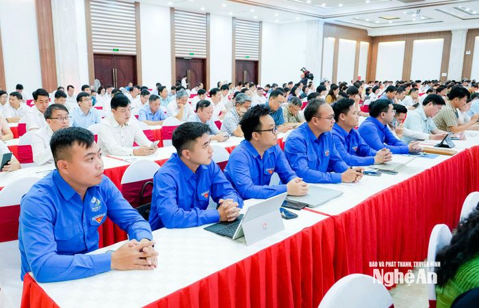 Các đại biểu dự hội nghị. Ảnh: Phạm Bằng