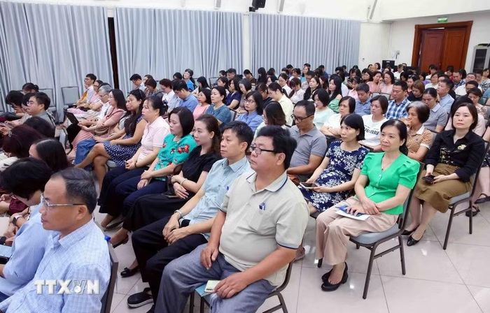 Đảng viên thuộc Đảng bộ Thông tấn xã Việt Nam tham dự Hội nghị trực tuyến tại điểm cầu trụ sở Thông tấn Quốc gia (5 Lý Thường Kiệt, Hà Nội). (Ảnh: Phạm Kiên/TTXVN)