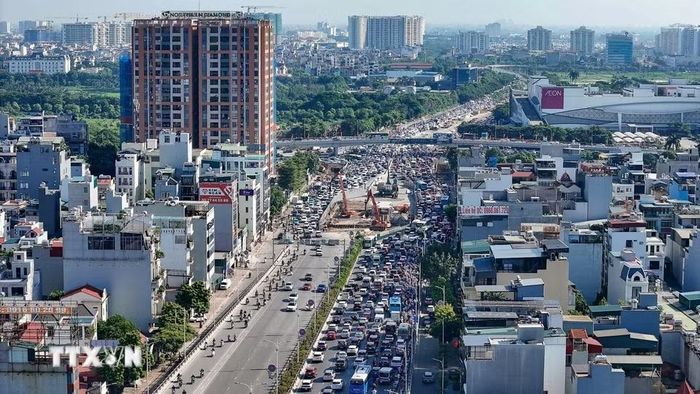 Vị trí thi công hầm chui Cổ Linh tại ngã tư Cổ Linh-Đàm Quang Trung được cho là nguyên nhân gây ùn tắc giao thông nghiêm trọng vào sáng 3/9/2026. (Ảnh: Trung Nguyên/TTXVN)
