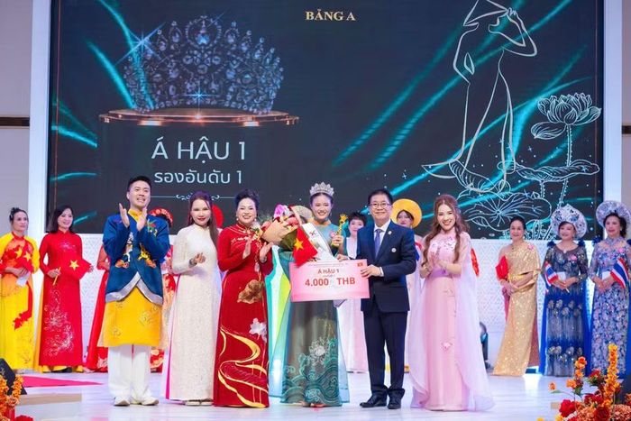 Trần Khánh Tâm – Á hậu 1 Bảng A. Thí sinh Việt Nam thể hiện sự thanh lịch và duyên dáng trong tà áo dài truyền thống, để lại ấn tượng mạnh với khán giả và Ban Giám khảo. (Ảnh: PV/Vietnam+)