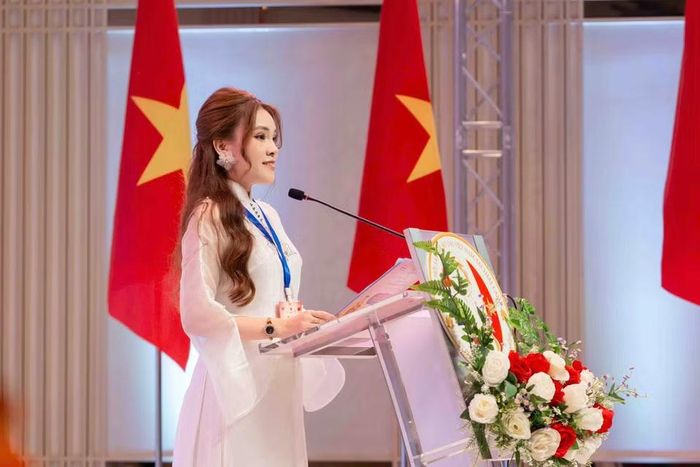 Bà Nguyễn Quỳnh Trang – Chủ tịch Chi hội Văn hóa Áo dài Việt Nam tại Thái Lan - Đại diện Ban Tổ chức. (Ảnh: PV/Vietnam+)