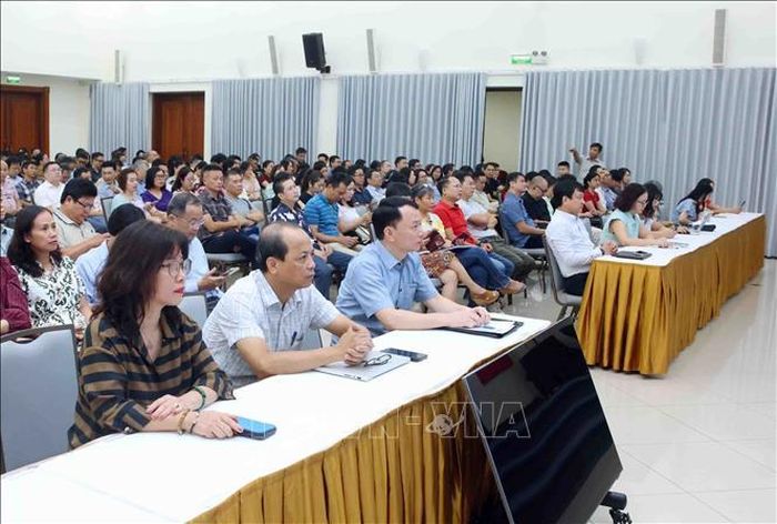Đảng viên thuộc Đảng bộ Thông tấn xã Việt Nam tham dự hội nghị trực tuyến tại điểm cầu trụ sở Thông tấn Quốc gia (5 Lý Thường Kiệt, Hà Nội). Ảnh: Phạm Kiên/TTXVN