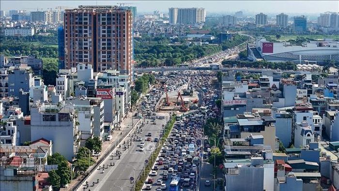 Vị trí thi công hầm chui Cổ Linh tại ngã tư Cổ Linh - Đàm Quang Trung được cho là nguyên nhân gây ùn tắc giao thông nghiêm trọng vào sáng 3/9/2026.