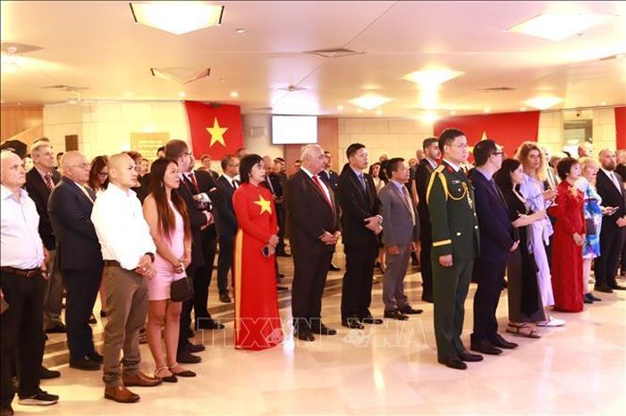 Lễ kỷ niệm Quốc khánh 2/9 tại Israel không chỉ là dịp ôn lại chặng đường lịch sử vẻ vang của dân tộc Việt Nam, mà còn là cơ hội để bạn bè quốc tế hiểu thêm về một Việt Nam đổi mới, năng động và hội nhập. Ảnh: Thanh Bình/PV TTXVN tại Israel