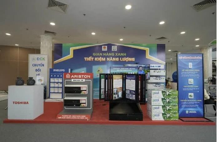 Gian hàng tại tiết kiệm năng lượng tại triển lãm.