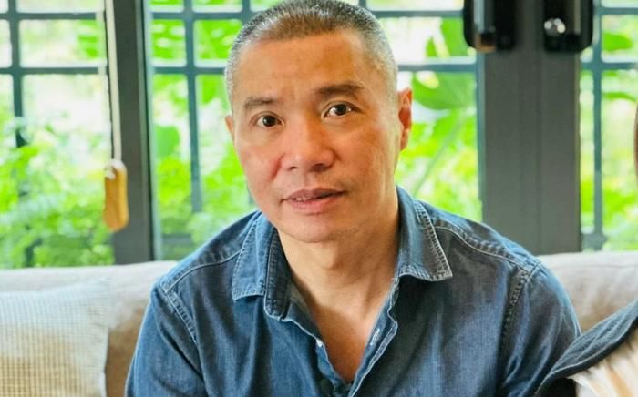 Dù phải thu hẹp nhịp độ làm nghề, NSND Công Lý vẫn từng bước trở lại với một số vai diễn phù hợp.