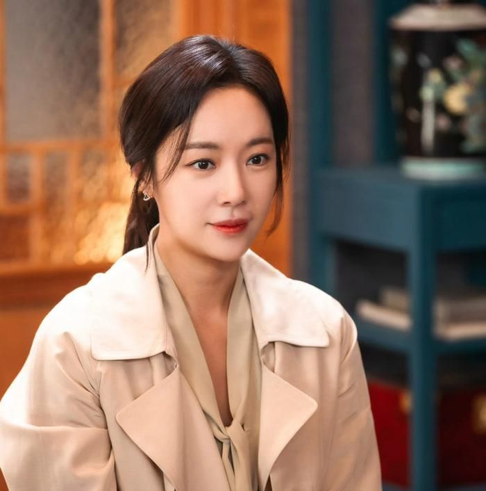 Hwang Jung Eum tiết lộ muốn dành toàn bộ tài sản tích lũy cho việc giáo dục các con. Ảnh: IGNV