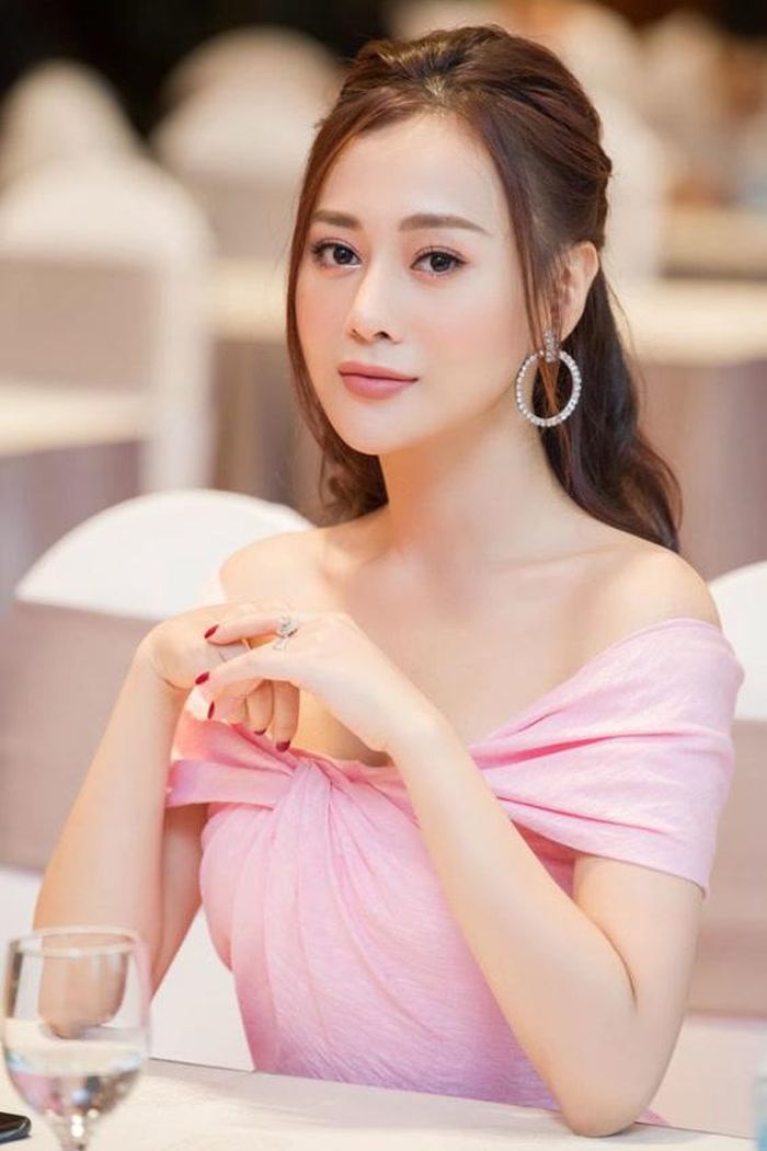 Diễn viên Phương Oanh.
