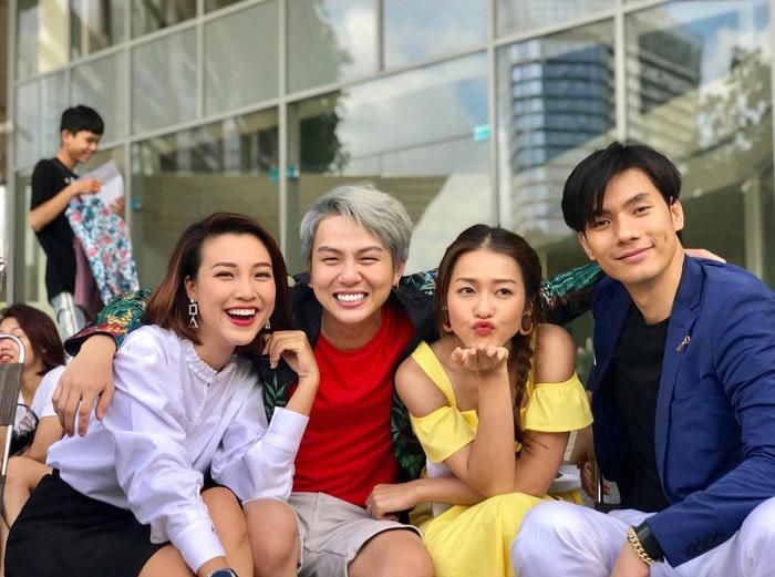 Hoàng Oanh và Khả Ngân có mối quan hệ thân thiết. 