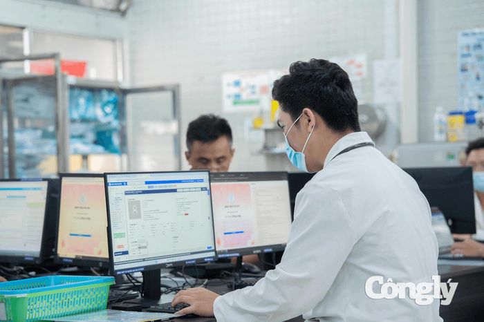 Trong 5 ngày nghỉ lễ Quốc khánh 2/9, bệnh viện duy trì đầy đủ lực lượng thường trực, bảo đảm công tác cấp cứu, điều trị và phẫu thuật.