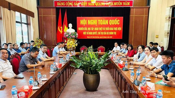 Đảng bộ Tổng Công ty Giấy Việt Nam học tập, quán triệt một số Nghị quyết, Chỉ thị của Bộ Chính trị.
