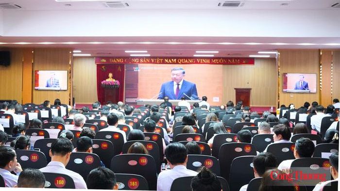 Điểm cầu trực tuyến Bộ Công Thương nghiên cứu, học tập, quán triệt và triển khai thực hiện một số Nghị quyết, Chỉ thị của Bộ Chính trị.