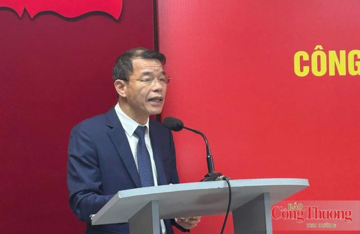 Tân Phó Chủ tịch Viện Hàn lâm Khoa học và Công nghệ Việt Nam Vũ Thanh Mai phát biểu tại hội nghị.