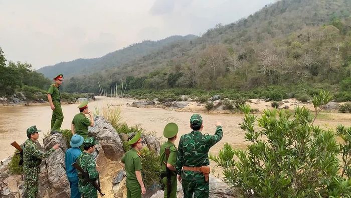 Cán bộ, chiến sĩ Công an Thanh Hóa phối hợp chặt chẽ với các lực lượng chức năng giữ vững an ninh, trật tự trên địa bàn.