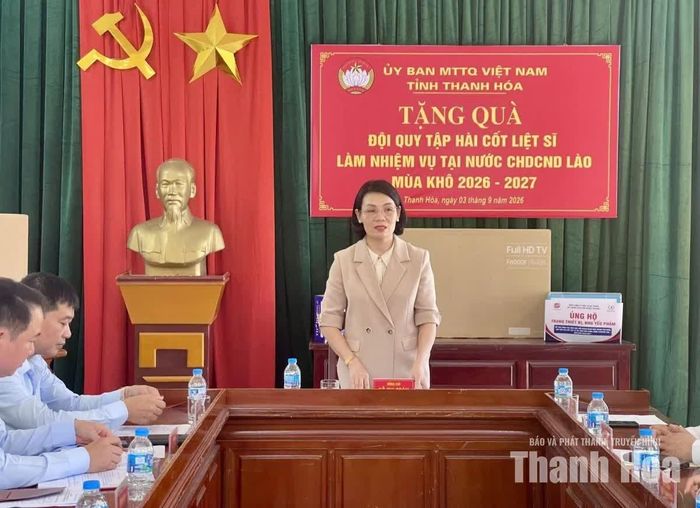 Phó Chủ tịch Thường trực Ủy ban MTTQ tỉnh Đỗ Thị Toán phát biểu tại buổi lễ.