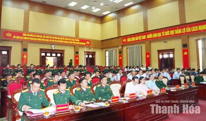 Các đại biểu dự lễ xuất quân.