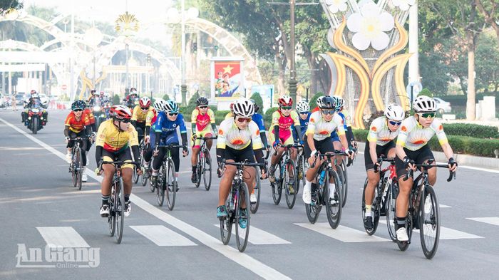 Các vận động viên xe đạp nữ An Giang quyết tâm đạt thành tích cao tại ASIAD 20.