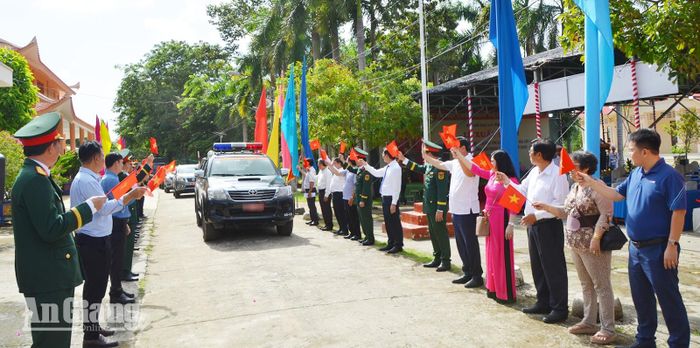 Đội K92, Đội K93 lên đường thực hiện nhiệm vụ.