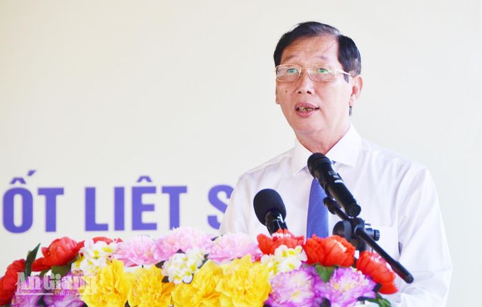Phó Chủ tịch UBND tỉnh An Giang, Trưởng Ban Chỉ đạo 515 tỉnh An Giang Lê Văn Phước phát biểu và giao nhiệm vụ cho Đội K92, Đội K93.