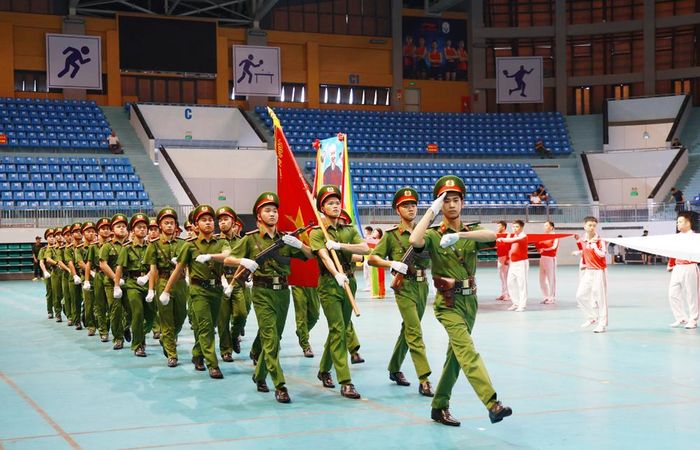 Lực lượng Công an tham gia đồng diễn tại buổi tổng duyệt.