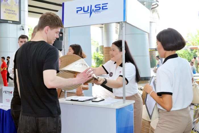 Ngành du lịch Đà Nẵng đang triển khai nhiều giải pháp xúc tiến thu hút khách Nga và thị trường CIS. Ảnh: QUỐC TUẤN