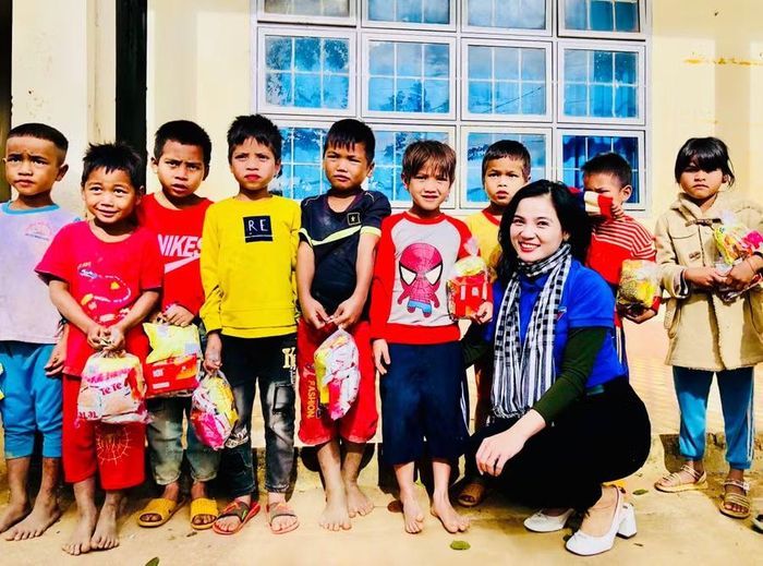 Hội Chữ thập đỏ tỉnh Gia Lai kêu gọi 800 suất quà tặng trẻ em khó khăn vùng biên giới, hải đảo. Ảnh: Như Nguyện