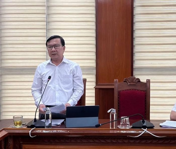 Lãnh đạo Sở Giáo dục và Đào tạo phát biểu tại cuộc họp. Ảnh: Bình Dương