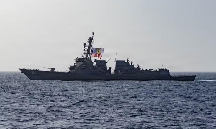  Khu trục hạm USS Frank E. Petersen của Mỹ tại biển Arab hôm 27-6. Ảnh: US Navy 