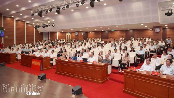 Quang cảnh hội nghị tại điểm cầu Tỉnh ủy Khánh Hòa.