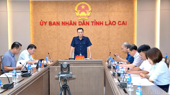 Đồng chí Giàng Quốc Hưng - Ủy viên Ban Thường vụ Tỉnh ủy, Phó Chủ tịch UBND tỉnh, Chủ tịch Hội đồng thẩm định tỉnh phát biểu kết luận cuộc họp.