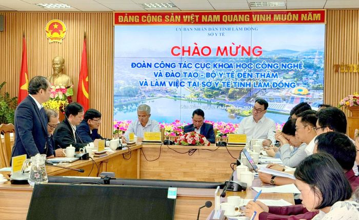 Ông Nguyễn Xuân Tạo - Giám đốc Bệnh viện Đa khoa tỉnh Lâm Đồng phát biểu tại buổi làm việc