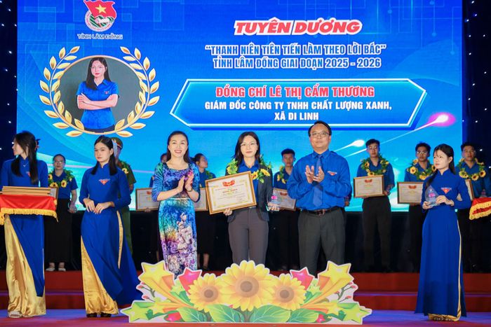 Chị Thương được tuyên dương “Thanh niên tiên tiến làm theo lời Bác” giai đoạn 2025 - 2026