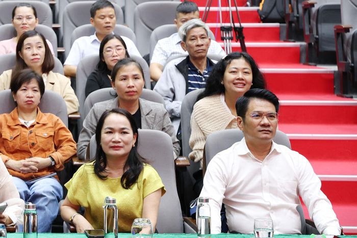 Lãnh đạo, viên chức và người lao động Báo và PTTH Lâm Đồng tham dự tại điểm cầu trực tuyến cơ sở Bắc Gia Nghĩa