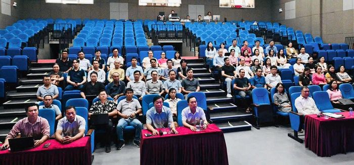 Tập thể lãnh đạo, viên chức và người lao động Báo và PTTH Lâm Đồng tham gia hội nghị tại điểm cầu cơ sở Phú Thuỷ