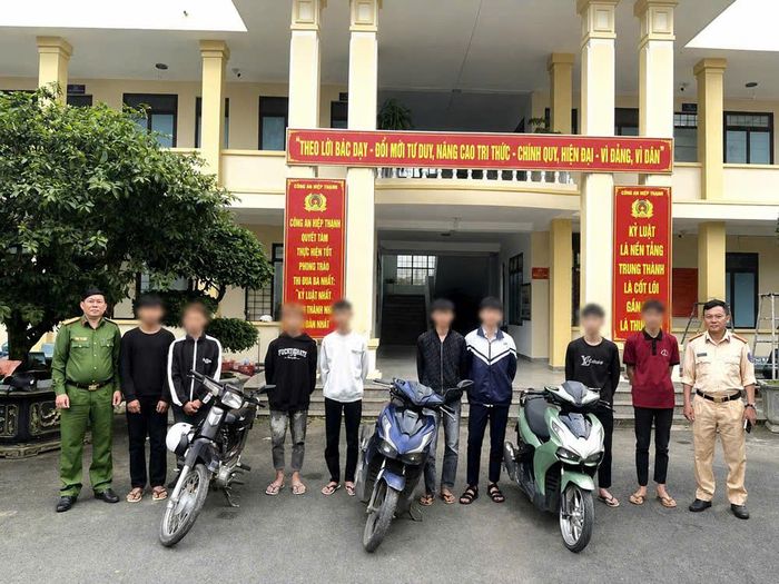 Lực lượng công an xử lý các đối tượng thanh, thiếu niên, độ chế xe trước dịp lễ