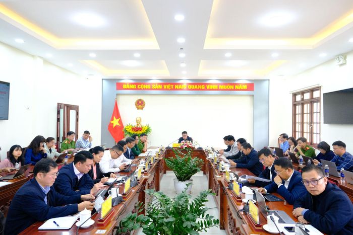 Quang cảnh buổi làm việc