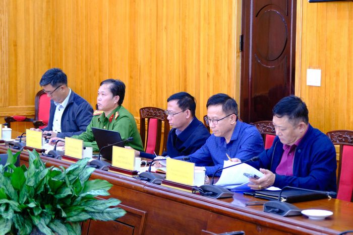 Đại diện lãnh đạo các đơn vị tham dự buổi làm việc